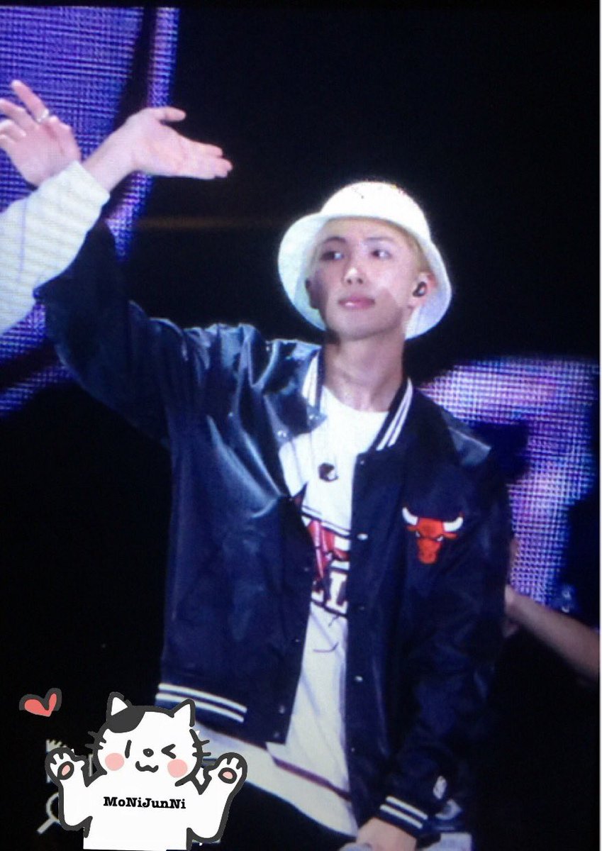 MoNiJunNi's tweet photo. 170902 서태지 콘서트 

#BTS #방탄소년단 #RAPMONSTER #RM #랩몬스터 #김남준 #남준 #랩몬 https://t.co/7ZGpvBUW2i