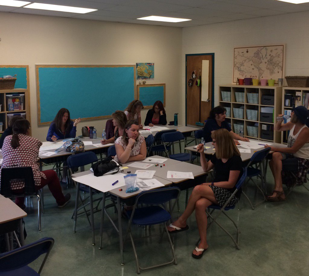 tackaberryk's tweet photo. Support Staff engaging in CRC workshop on struggling readers. #professionlearning @fsd38 @crconsortium @kimjemus https://t.co/7S5KfGTbFX