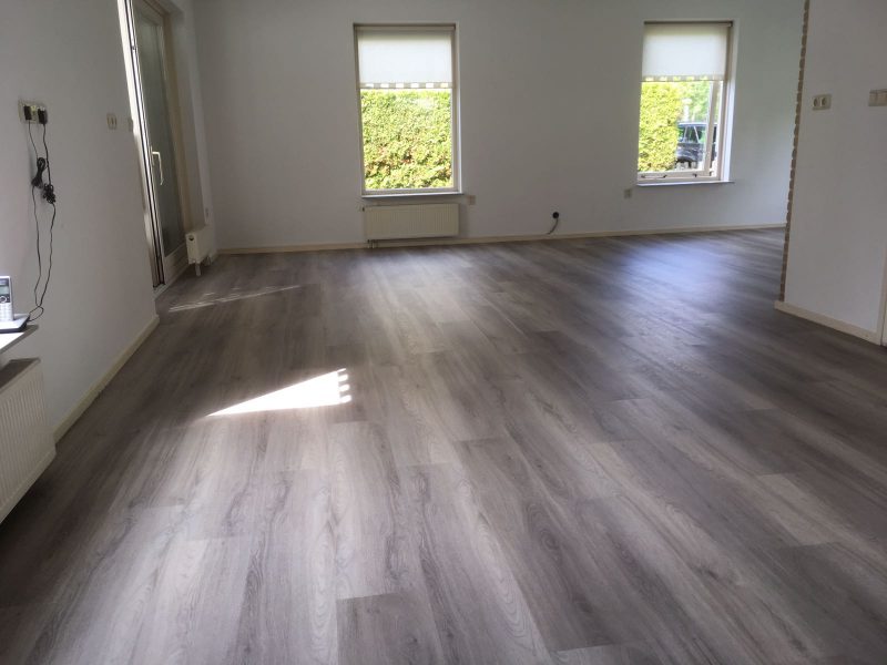 woonvaria's tweet photo. Om een indruk te geven hoe een vloer op een groot oppervlak eruit ziet plaatsen we regelmatig een vloer in de ... https://t.co/U5Eg61WPYg https://t.co/7IFDkltdAG