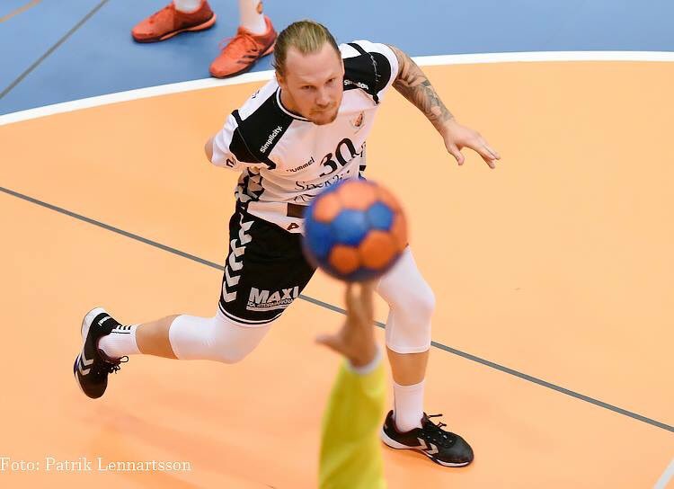 Vinst i genrepet mot @Ricohhandboll guif.nu/nyhet/303/vins…