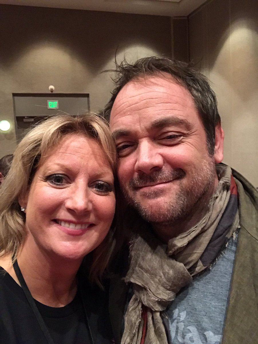 kayb625's tweet photo. ADORE this man - can't wait to see what the future brings! 🥁🎥📺📽#selfiewiththekingofhell #kindestmanever @Mark_Sheppard @scrappysheppard https://t.co/ARl5zH4FiI