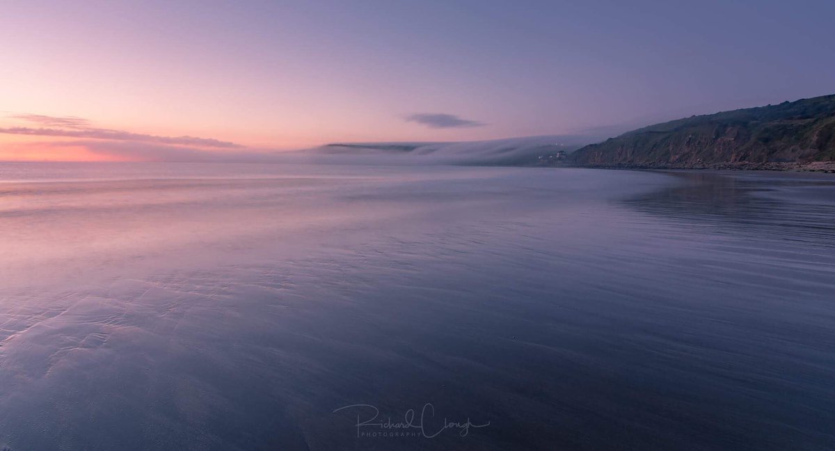 RichardClough1's tweet photo. Mist inversion caught a whilst wild camping last night #hpow #landscapephotography @manfrotto_uk @LEEFilters @UKNikon @SigmaImagingUK https://t.co/L57L8m8kC6
