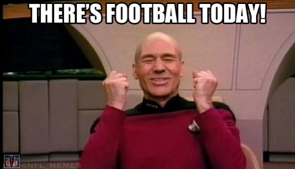 Don't let the rain keep you away, #collegefootball is today!!! 🏈🍻👏