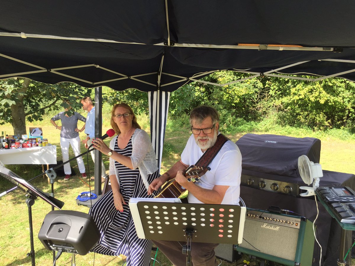 infofromFMC's tweet photo. Band has started now https://t.co/Dvq2Vqkfqr