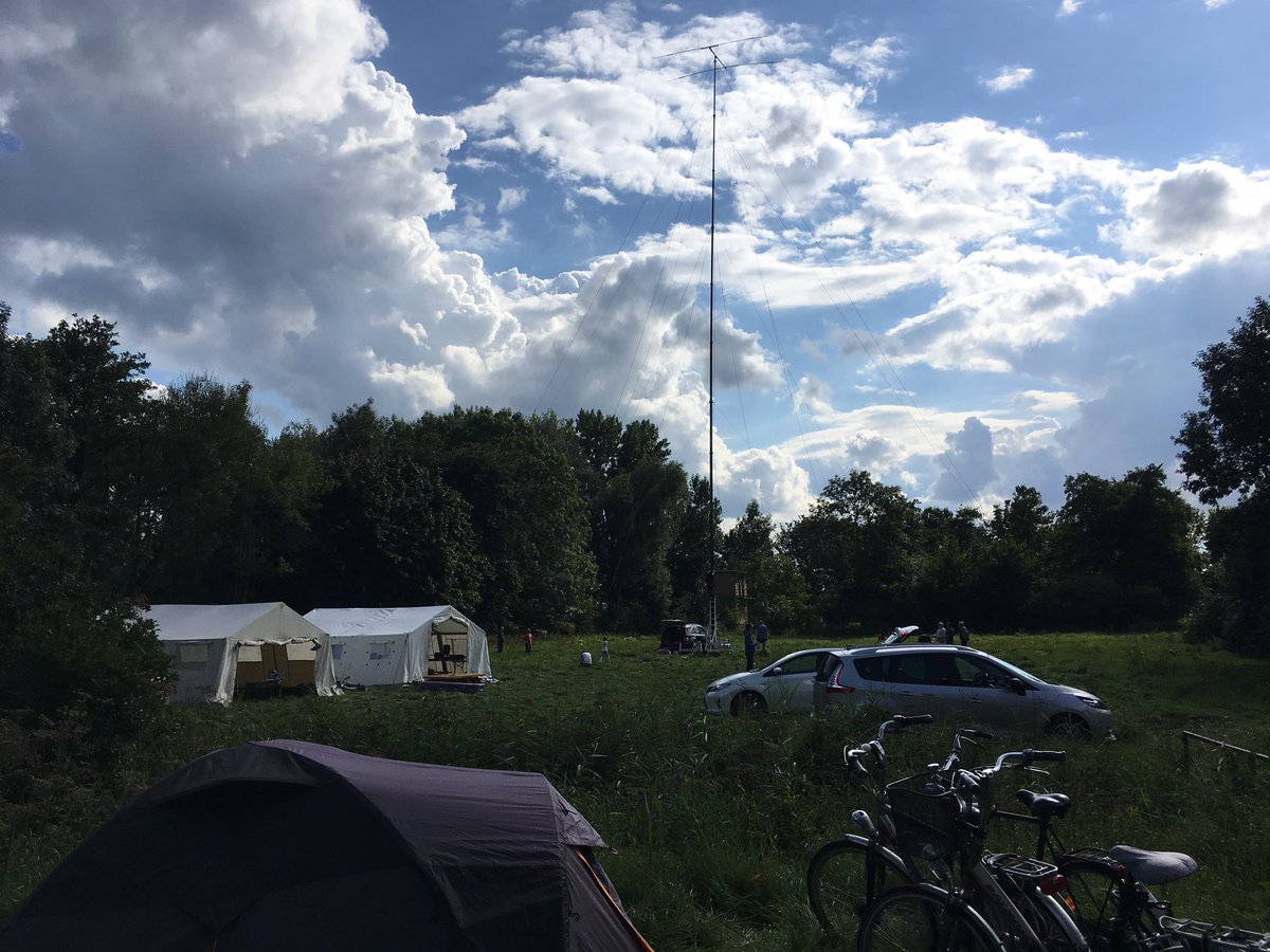 PI4DEC's tweet photo. The weather for building our #FieldDay has been amazing so far!
Come visit, or find us on HF.
#PI40DEC https://t.co/jLXkdqKLYj