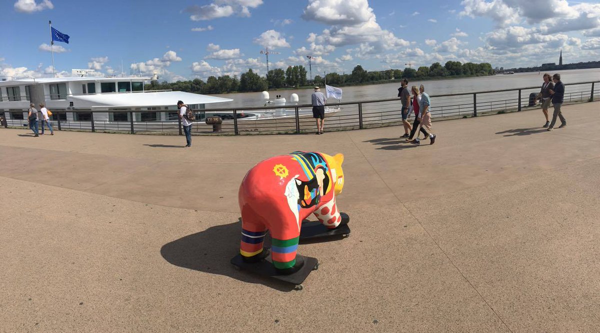 EspaceDesignBx's tweet photo. Ours Design Esprit Picasso sur les Quai des Chartrons
#bordeauxmaville #france #design #danseuse #sculpture #résine #ours #espritpicasso https://t.co/KOSdEZ77DM
