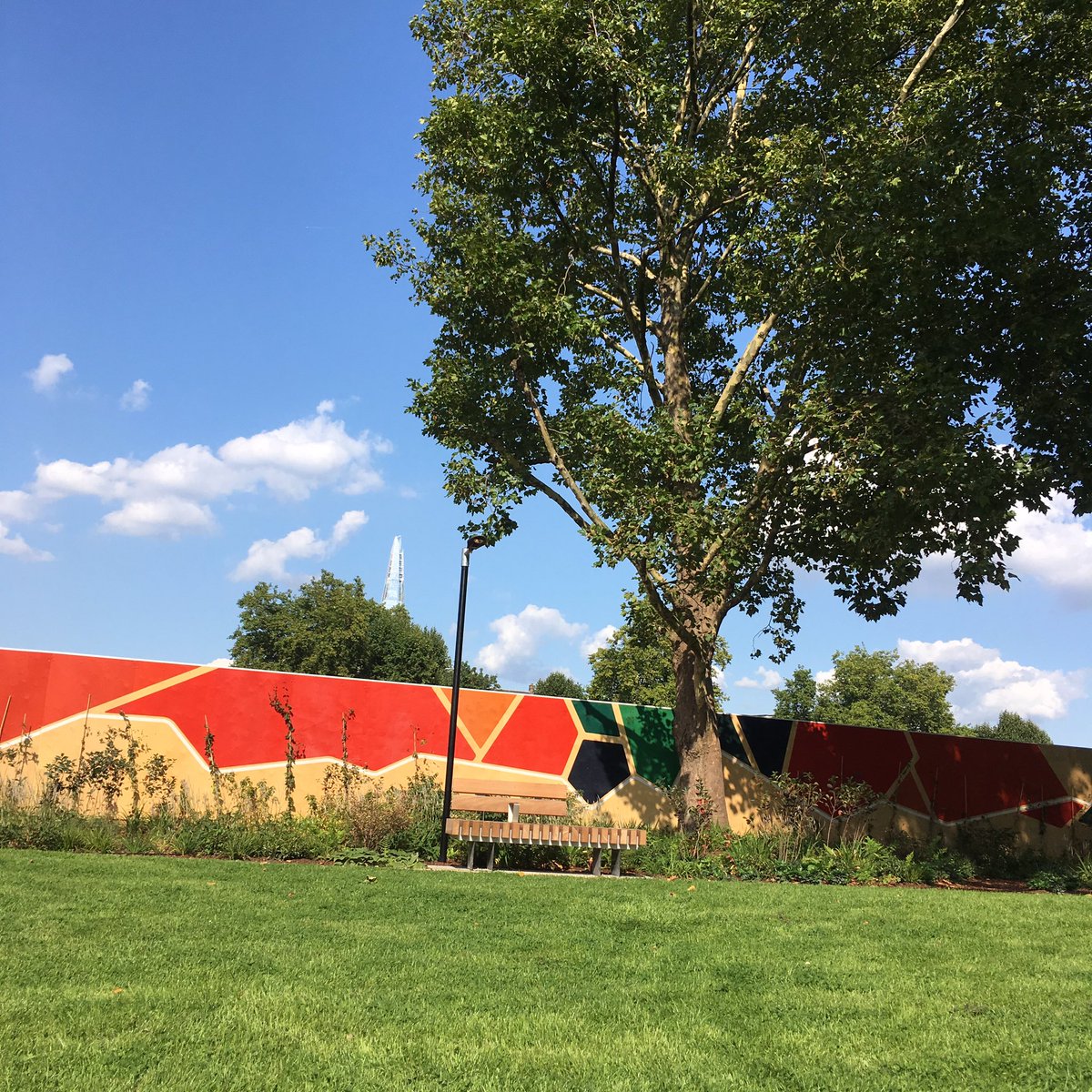 josieverg's tweet photo. Soaking up bit of lazy late September afternoon ☀️ #southLondon-style - great book and bit of @ElefestLondon 

#lovewhereIlive 
#diversity https://t.co/0VtHL5R8ml