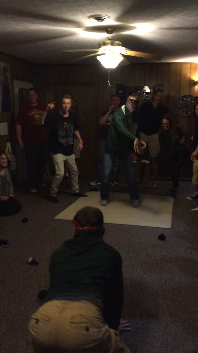 OUCAMS's tweet photo. Highlights from last nights #FallCookout ft. Robots and Mafia, classic Met. Club games! Also a big thank you to #GrillMasterFogt! https://t.co/Fiw7J5JOaD