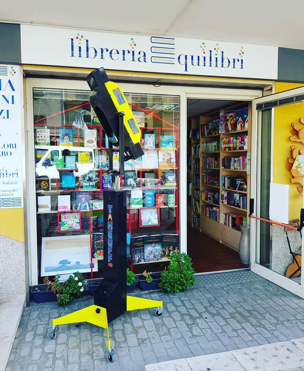 TakeoffSrl's tweet photo. Libreria Equilibri quando la cultura spara sano!!! #lucky #sparapalloni #takeoffpro #PALLAVOLO #takeoff #VOLLEYBALL #spike #sparapalloni https://t.co/JDX6qvAhkh