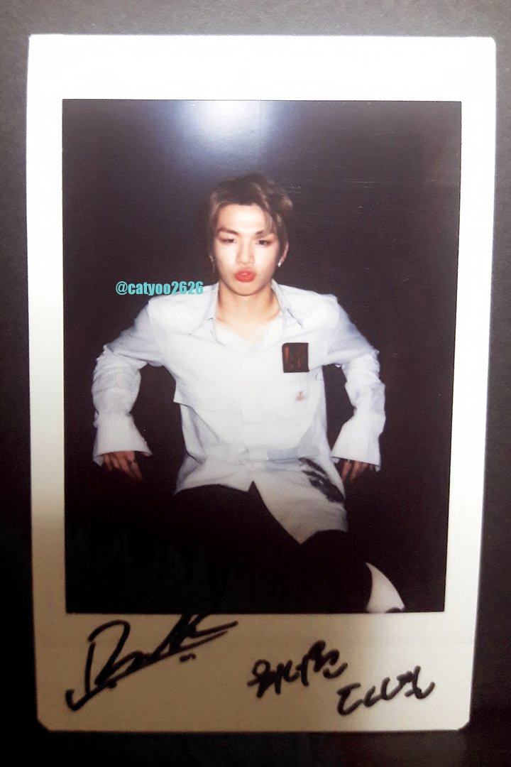 wannaonedanyel's tweet photo. Kang Daniel thinking he's the most irresistible person in the world! He really is 😍😍😍 https://t.co/rHRW0q6Fhm