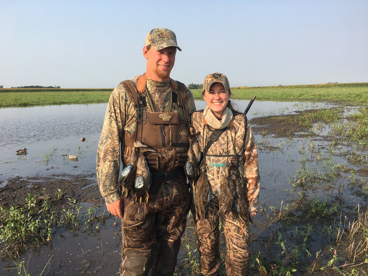 jessenharding's tweet photo. Successful #teal opener in #NE! @negameandparks @HuntressView #coupleswhohunt #hunting #nehunt #duckseason #girlswhohunt #huntressview https://t.co/C11RYFRWbj