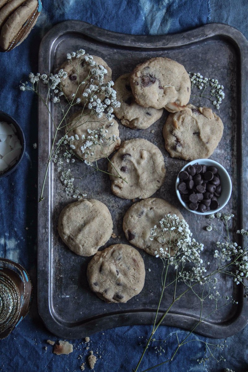 BloggerMillyKay's tweet photo. Chocolate chips - coconut cookies https://t.co/HQvMGYz7jh