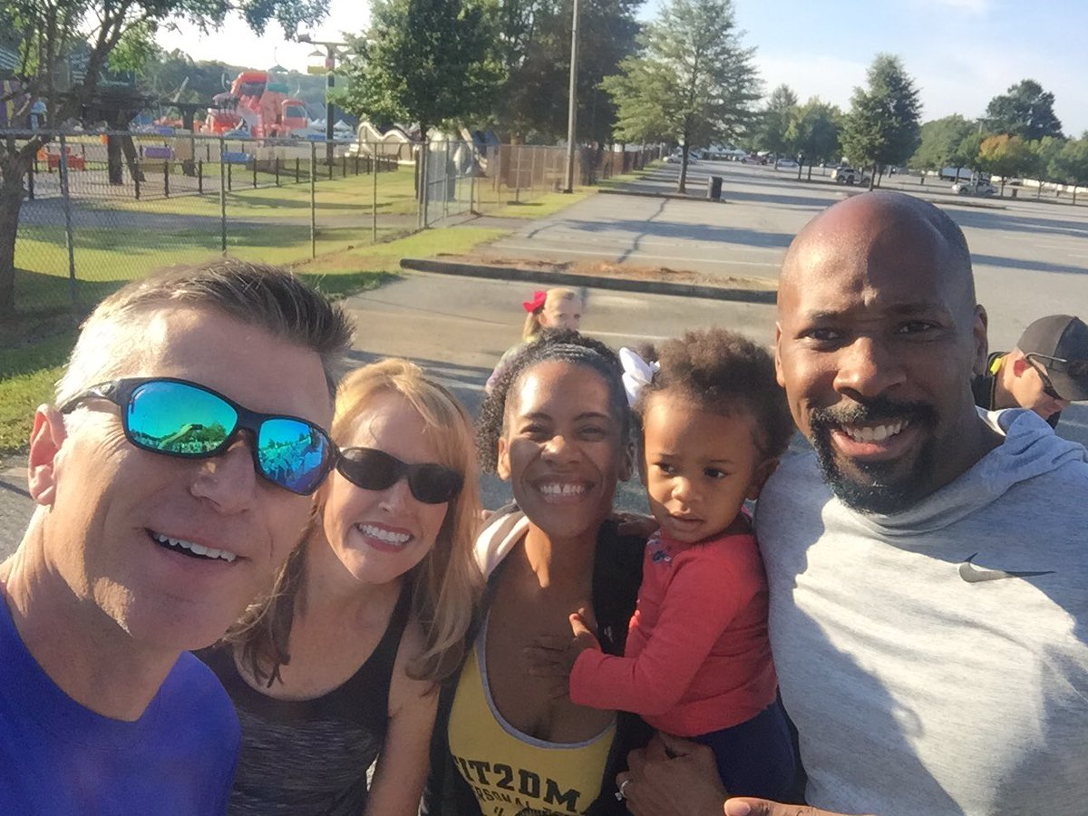 taylorscottbike's tweet photo. Such a fun 5K! ☀️💪 #CFATL @KevinAndTaylor @Fit_Kev @fit2dmax @CoachJim1024 https://t.co/fcUl8AEel4