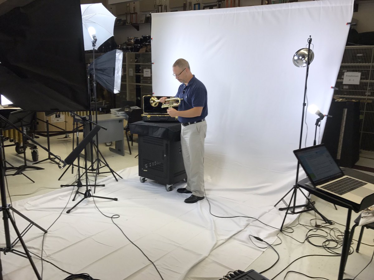 RedRoomOnline's tweet photo. A few shots from a recent video shoot. After some edit/mix time, results are headed out this week! https://t.co/Fydeypg206