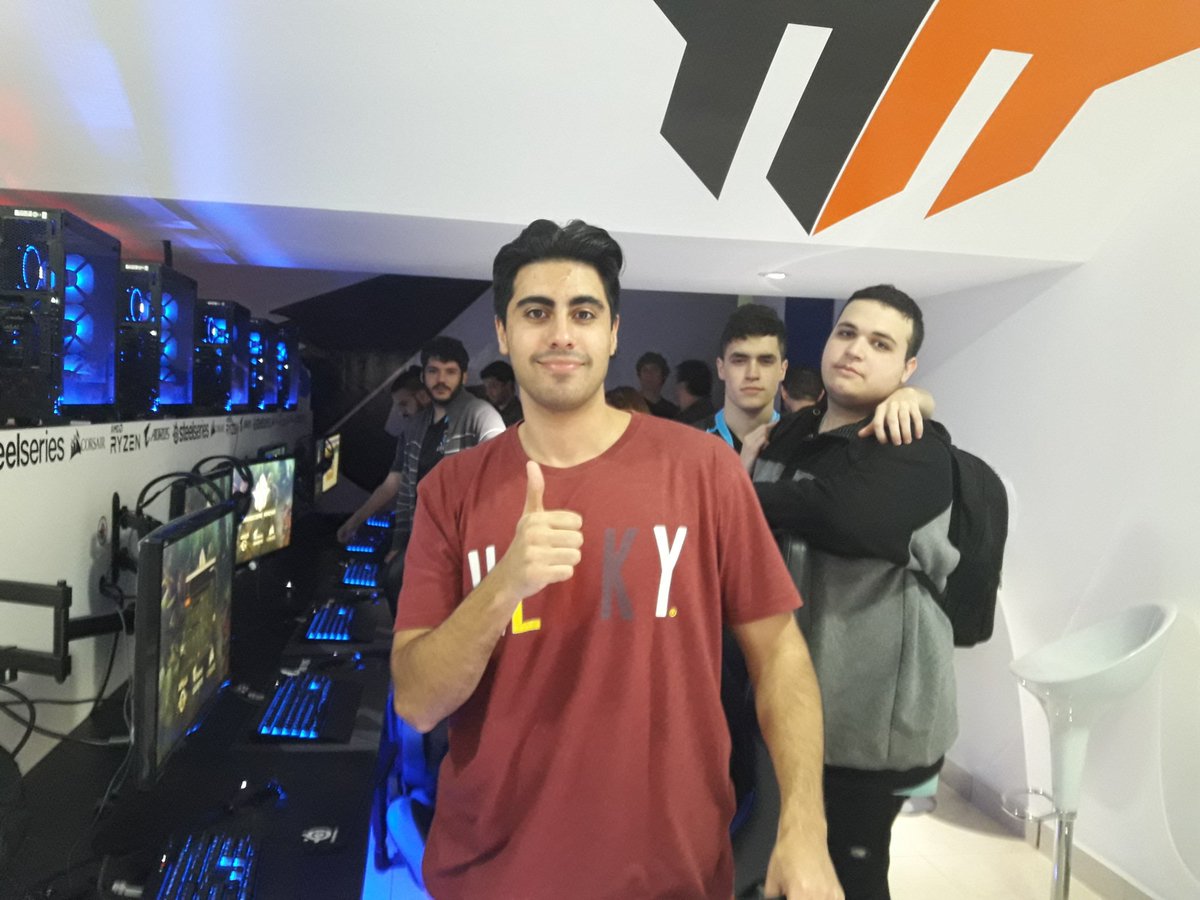 efecdb's tweet photo. FINAL: #tycsports #aorus por https://t.co/TTLx2HuAM4!
#Isurus (AR) vs #Hafnet (CL)! Quién ganara? Te animás a tirar resultados de este Bo3? https://t.co/ghkhlPIuJJ