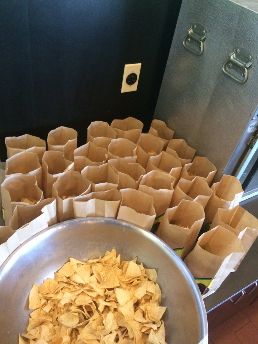 CilantroMexEP's tweet photo. Behind the scenes during morning prep! #ChipsOnChips https://t.co/5z39buBXny