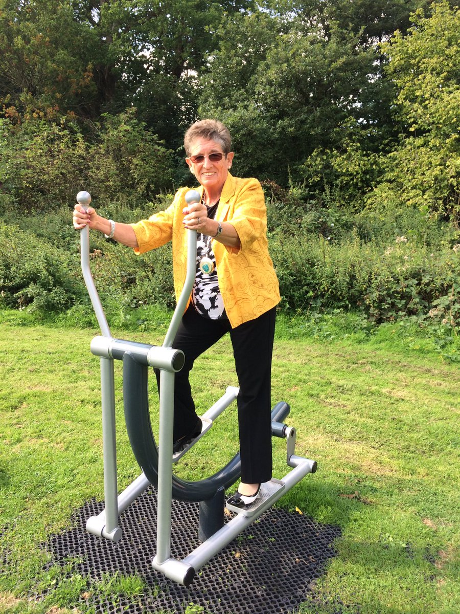 PatBosley13's tweet photo. Vice Chairman #SDC at the new gym #Brasted Kent https://t.co/rMAuufmh5A