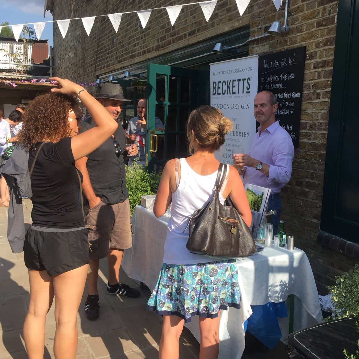 Good times at <a href="/TheNorbitonKT2/">The Norbiton</a> #summer party #kingstonuponthames