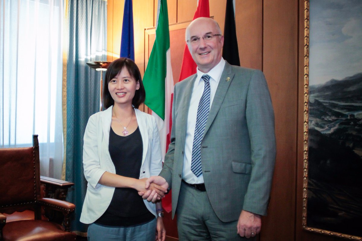 MaylinkGroup's tweet photo. Meeting between #Guizhou Province and #ValledAosta Region, organized by Maylink, focused on cooperation opportunities in mountain tourism. https://t.co/vupxwcUWYH