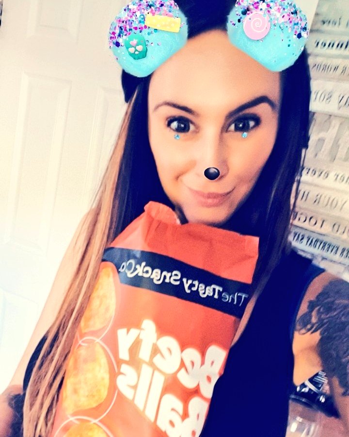 JessicaLloyd_xx's tweet image. Two glasses of #bloomgin down and my #beefballs come out 🤣🤣