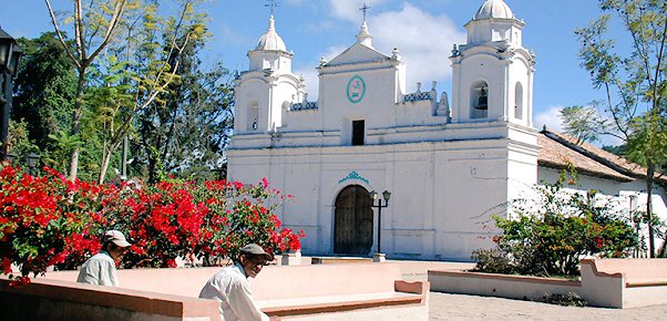 TSiHonduras's tweet photo. Sabía que: Ojojona se fundó en 1579 por mineros españoles dedicados a los trabajos de las minas de oro y plata de la zona.  @turisteandohn https://t.co/OqSz8ol43a