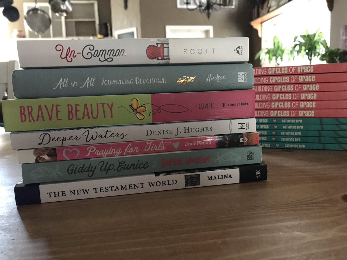 catherinefbird's tweet photo. A little peek at what I'm reading...what's on your bookshelf that you're loving? #gogstudy #books #prayingforgirls #BraveBeautyBook https://t.co/L8HYQePTRz
