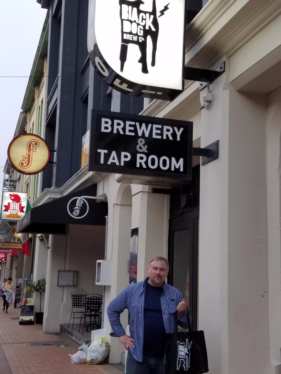 cslarsen's tweet photo. @BlackDogBrewCo Wellington New Zealand. Couldn't resist buying shirt and drinking beer. Boneyard IPA is the best! #newzealand #beer #brewery https://t.co/uDhDyQvQ2J