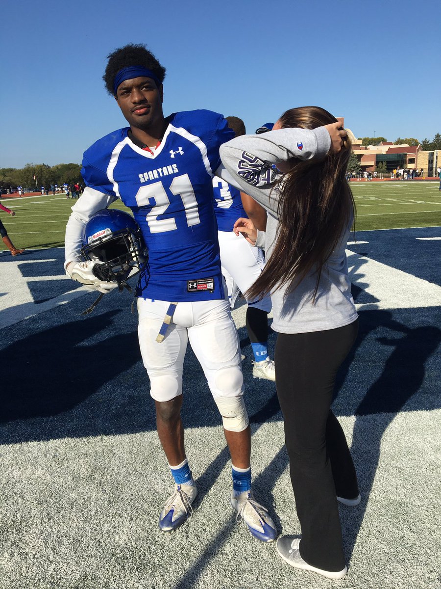 sbildstein18's tweet photo. happy senior year love!! @_MichaelJoseph_ remember everything I taught you this summer🤗😘y'all are gonna kill it!💙🏈#bringthefroback😩 https://t.co/kJ3UWmDSkU