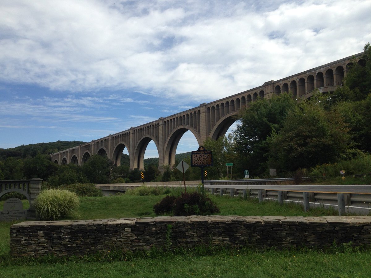 rox_cameron's tweet photo. #nicholsonbridge #tunkhannockviaduct #saturday https://t.co/tAlZBQhcuI