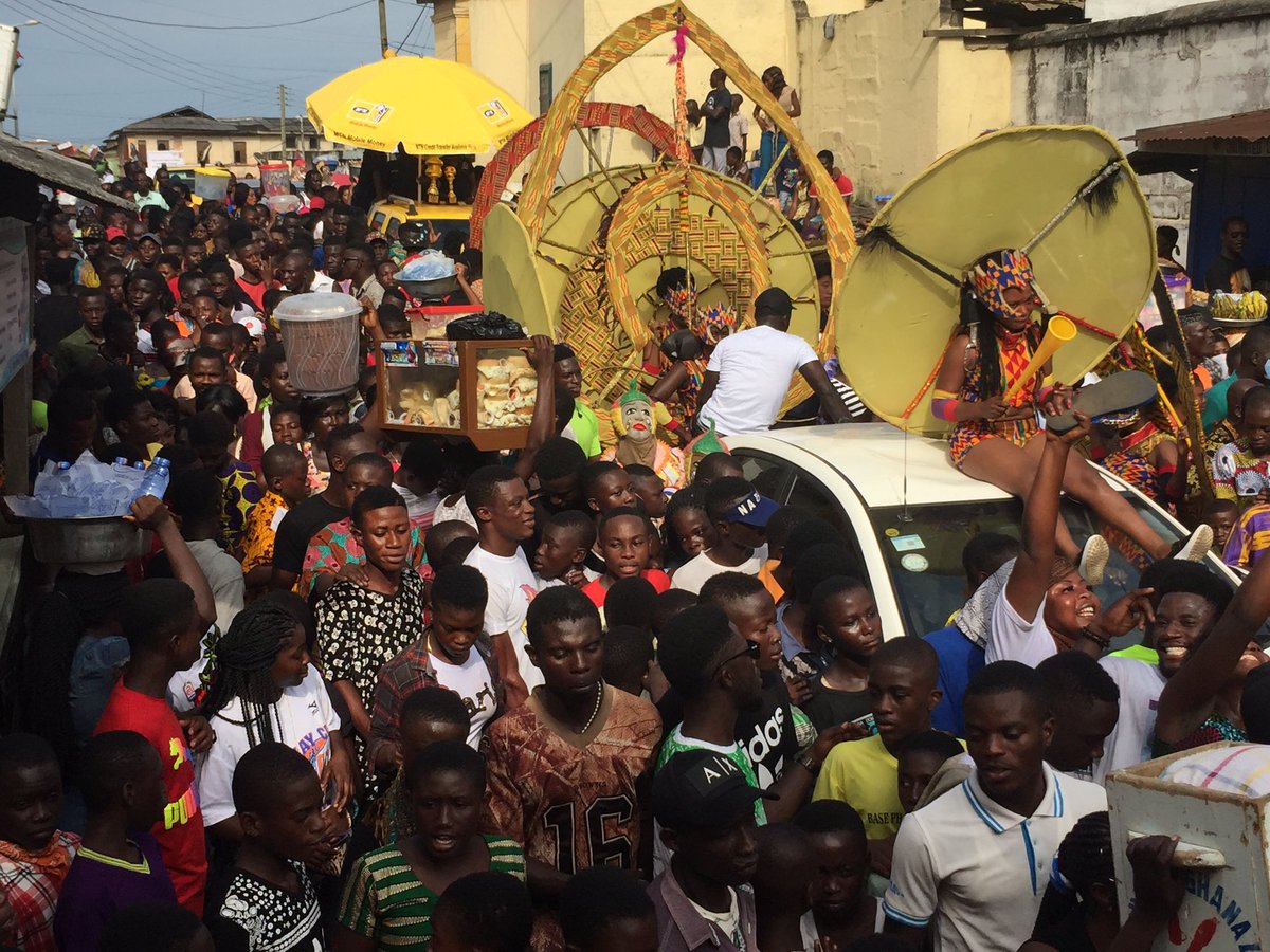 VoyagesAfriq's tweet photo. The #OguaaThings experience by @MTNGhana here #FetuAfahye is simply awesome, the crowd can't get enough of it @Activ8Gh @kojofabio @whthome https://t.co/ctOuTPyfhX