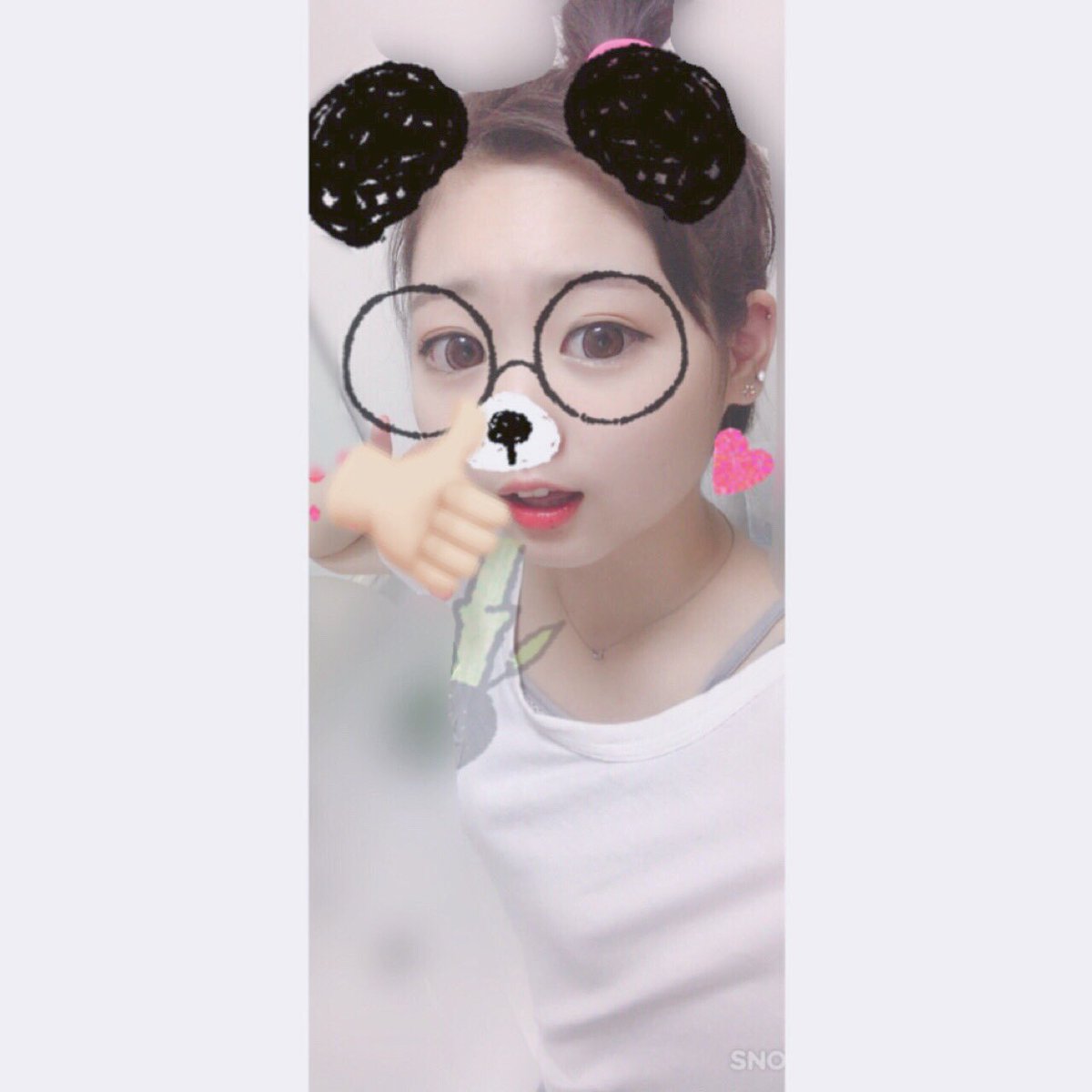 syuka__oO's tweet photo. タグ~~❕🌼

"田舎の高校2年生してます🍃"

・とりあえずけーぽは雑食🇰🇷
・コスメ集めるのが大好き。

この2つの為にバイトしてるって感じです。はい。👅

#関西人
#雰囲気嫌いじゃないよって人RT 
#らぶりつ 待ってます🤙🏻❤️ https://t.co/q6y49NHu5w