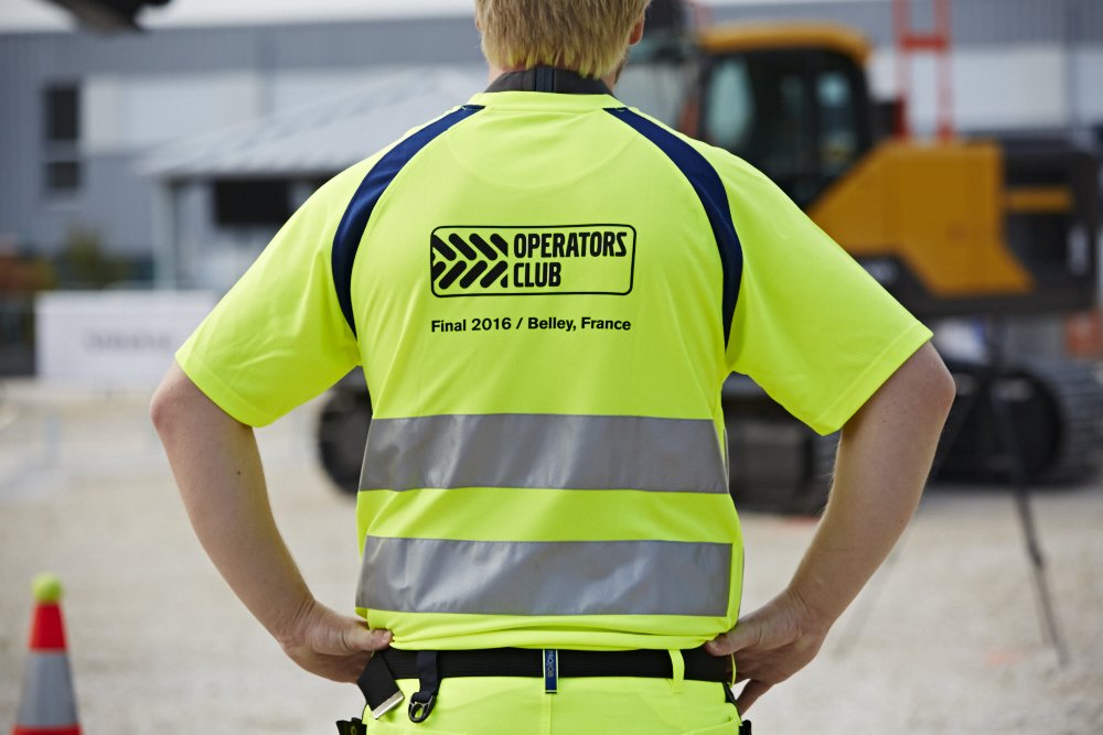 VolvoCE_EMEA's tweet photo. 🇪🇸 This years #OperatorsClub Final will be held in Alicante, stay tuned to find out more https://t.co/QHgbJrdNDF https://t.co/IDhpYmLlwk