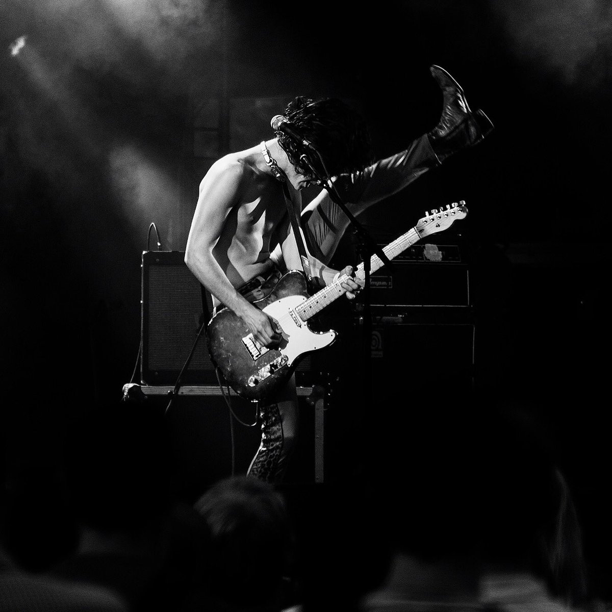 NikkosALLEGUEDE's tweet photo. 🤘🏻Souvenirs de @rockenseine av/ @thelemontwigs pris pour @gigsonlive
#thelemontwigs #res2017 #rockenseine #gigsonlive cc @briantakestime https://t.co/EGAaPtAyfF