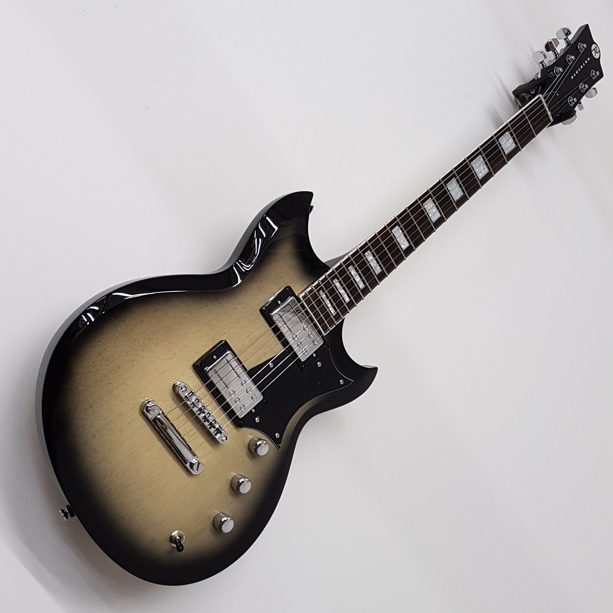 merchymusic's tweet photo. #limitededition Korina Burst @ReverendGuitars #BobBalch of @fumanchuband signature guitar
https://t.co/IldMOzDew0 https://t.co/X6P1e9JUeX