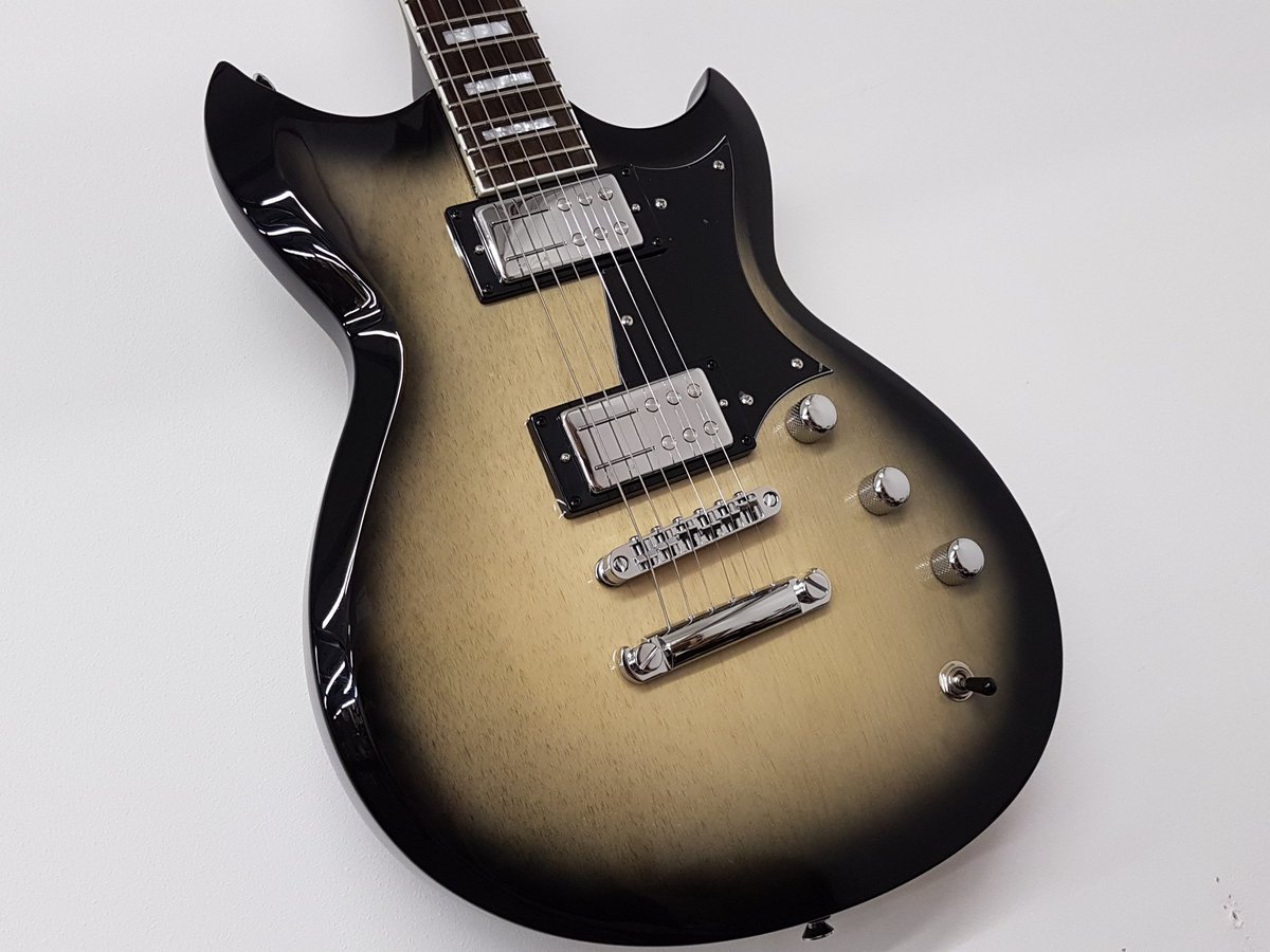merchymusic's tweet photo. #limitededition Korina Burst @ReverendGuitars #BobBalch of @fumanchuband signature guitar
https://t.co/IldMOzDew0 https://t.co/X6P1e9JUeX
