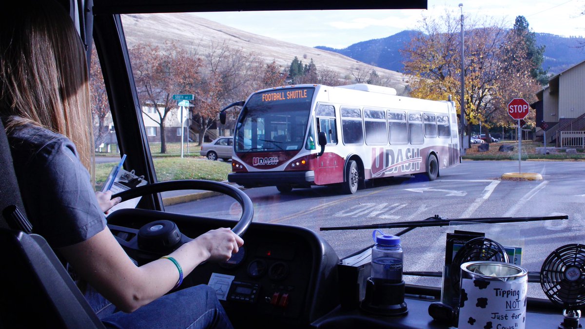 The #UDASH Football Shuttle starts at 10:30. Free, convenient bus service to @UMGRIZZLIES game at @umontana. Info: http://UDASH.org/football