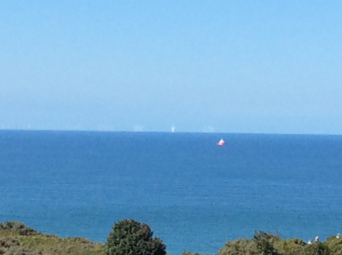 KellyHowe127's tweet photo. What beautiful weather in Cromer we have had today, great views from the Resort. #DRITech Savvy #DRICareers https://t.co/eP1qWjUE3i