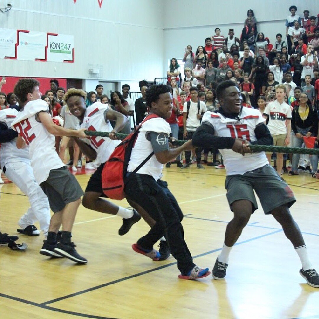 EdgewaterYBK's tweet photo. Edgewater's first pep rally of the year! 🦅🔴 Way to show the school spirit! #ehs #edgewaterhs #yearbook2018 #ybk #yerds https://t.co/Pkci93qRfK