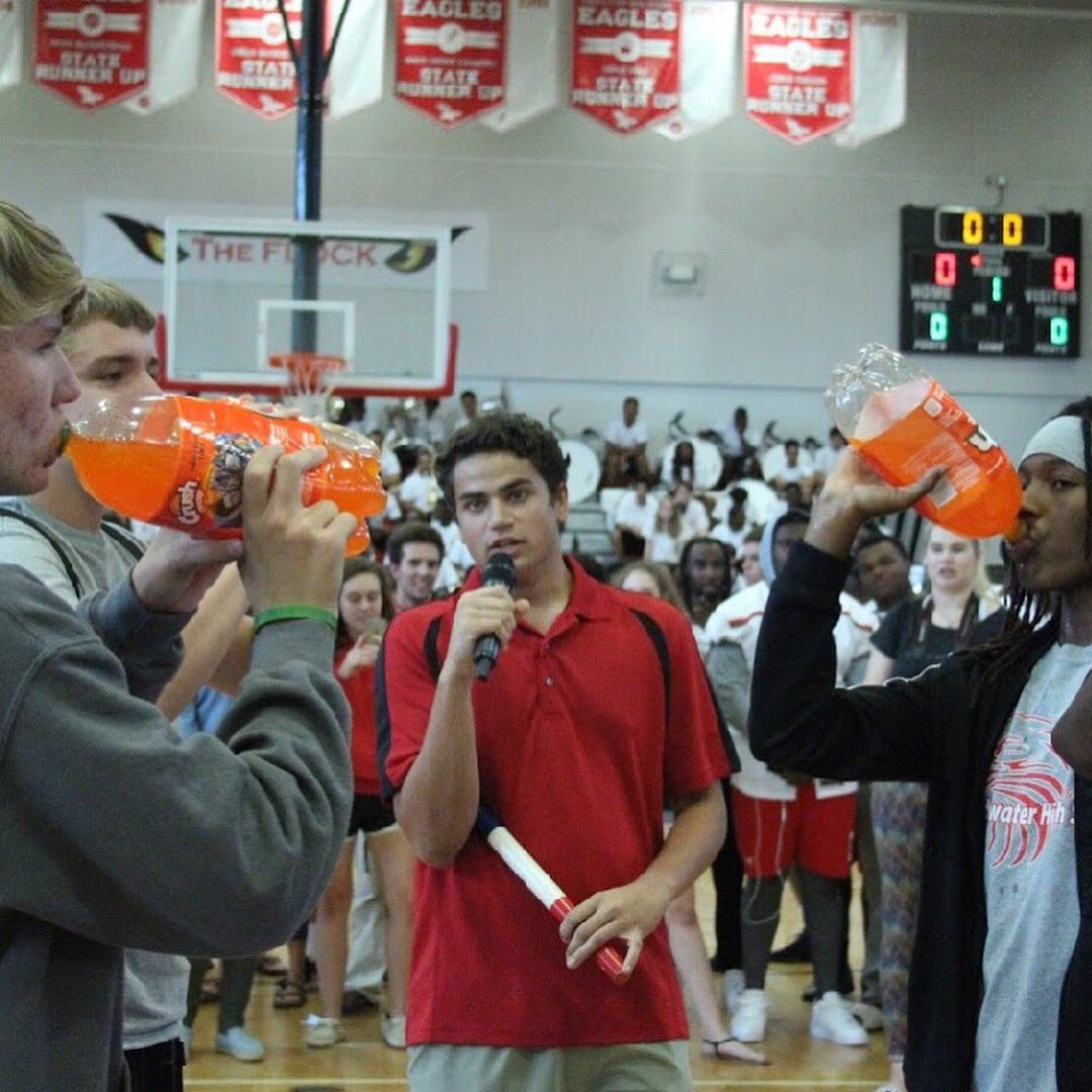 EdgewaterYBK's tweet photo. Edgewater's first pep rally of the year! 🦅🔴 Way to show the school spirit! #ehs #edgewaterhs #yearbook2018 #ybk #yerds https://t.co/Pkci93qRfK