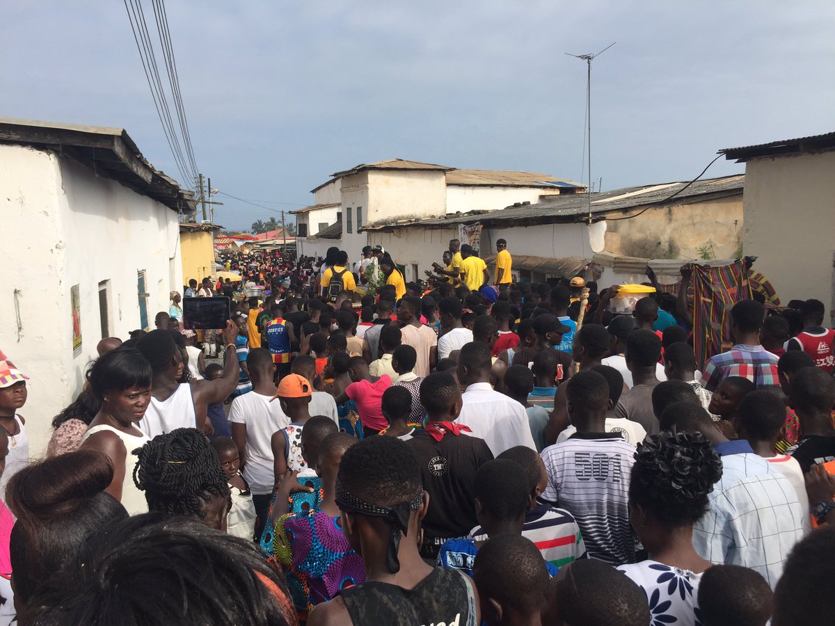 VoyagesAfriq's tweet photo. #OguaaThings It's a carnival of pure fun on the streets of Cape Coast and @MTNGhana is in the midst of it all @Activ8Gh @kojofabio @thePOE_T https://t.co/7BchJ1okTd