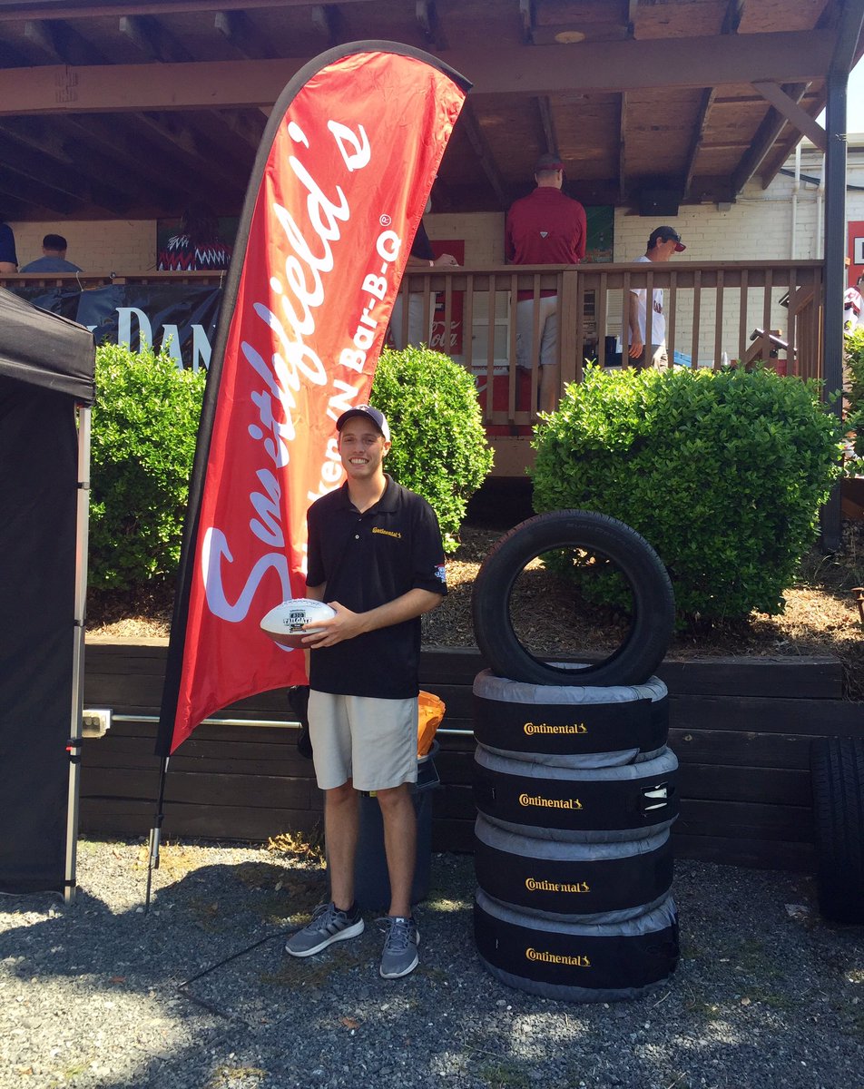 BigTailgateTour's tweet photo. Intern Hunter is manning the @continentaltire toss! Come take your throws for a free set of tires! https://t.co/CC2j0yylQH