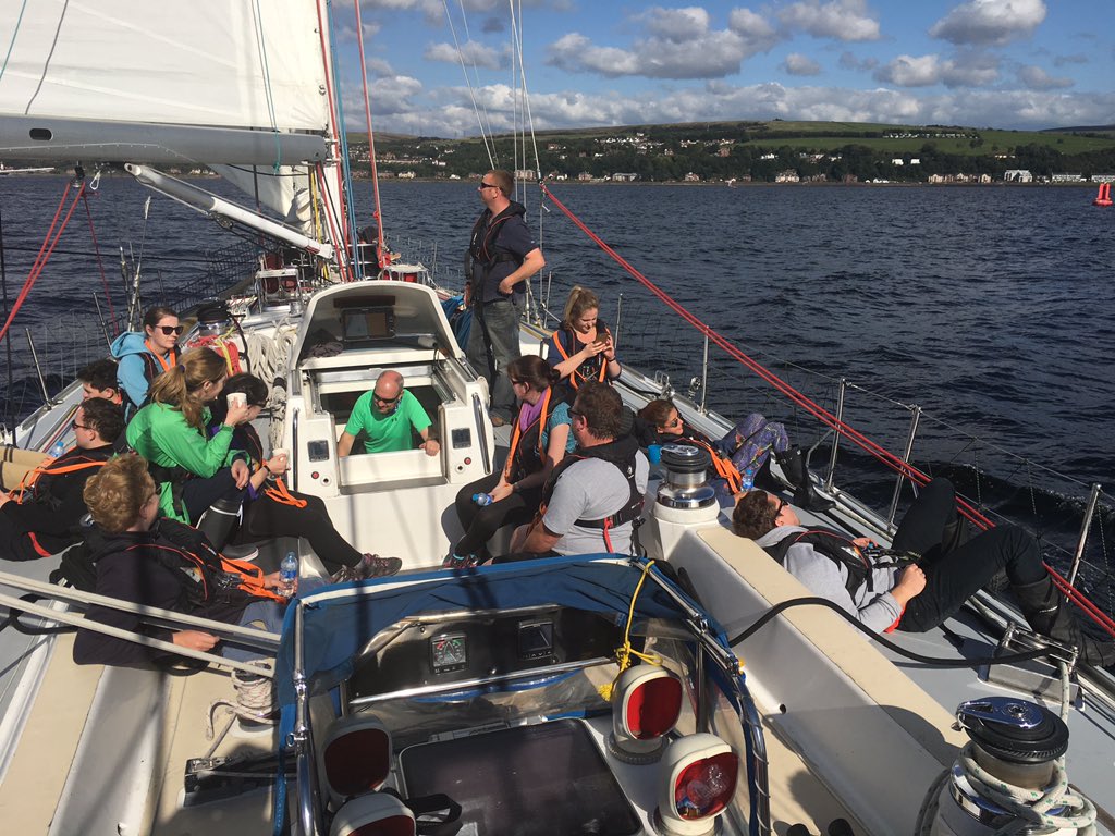 JonMeeten's tweet photo. @martingfindlay Wish you were on the Clyde instead? #KPMG v Santander #OYTS https://t.co/sYYgszxdEg