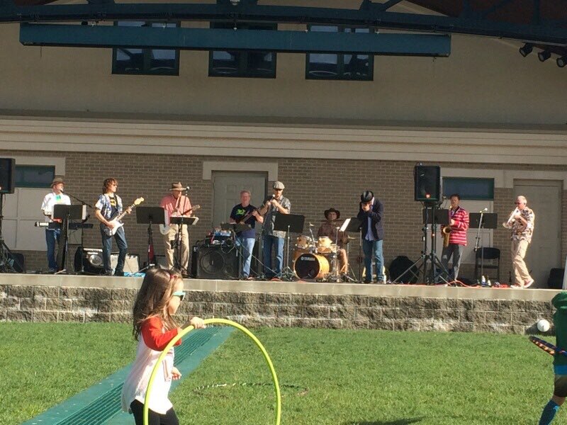 HeyFishersMusic's tweet photo. Fishers Switch Vibe performed serious Blues tunes during this mornings Fishers  Farmers Market at NPDA --awesome venue! https://t.co/gWXXwjr47E
