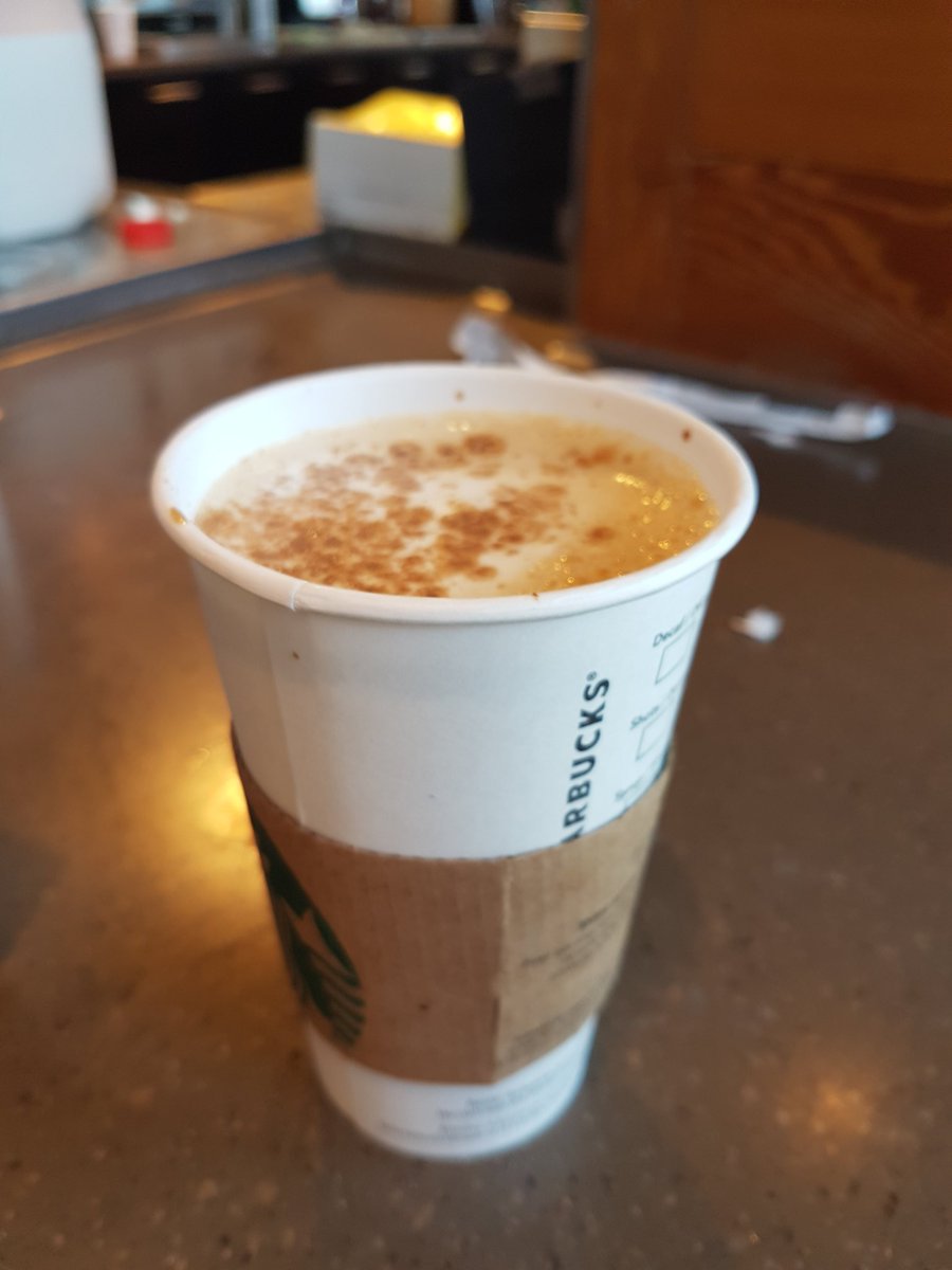 sarlabeans's tweet photo. Can't quite reach dat brim... Even after waiting 10 minutes. https://t.co/IAHEWYmu9S