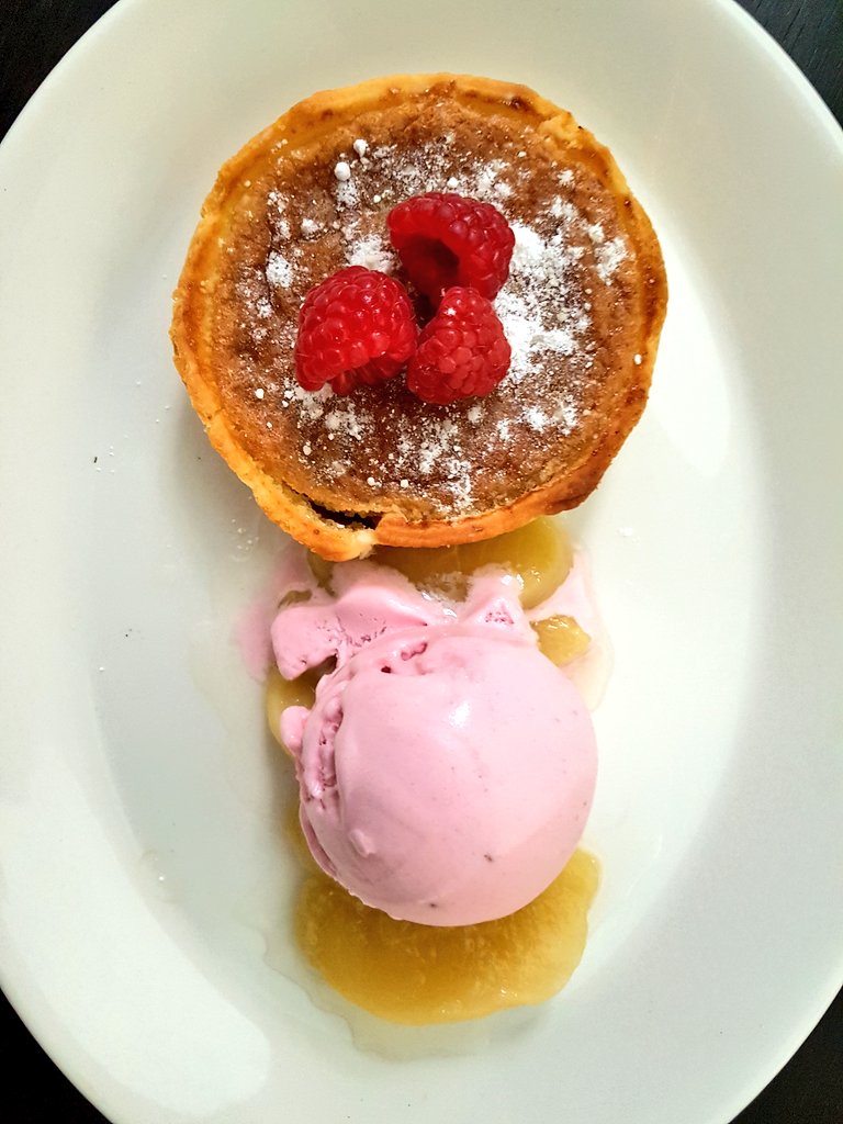 McrFinest's tweet photo. Delicious meal @one88kitchen tonight in #Whitefield proper hidden gem this place. Absolutely brilliant scallops, lamb and bakewell tart. https://t.co/QJPO4fouMq