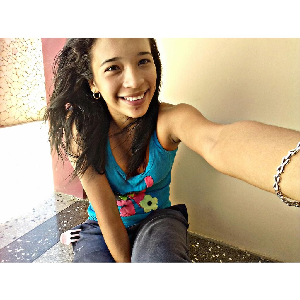 GinaBoysnatica1's tweet photo. "Lo bueno de ser uno mismo es que a la final no te pareces a nadie"☺☺ https://t.co/visE59fiZJ