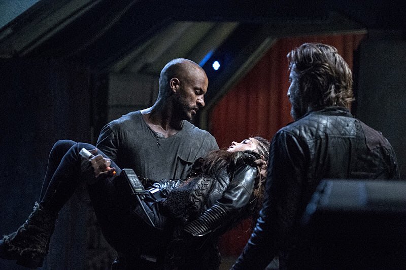 netflixreality's tweet photo. I miss Lincoln 😭😭 #The100 https://t.co/Oyo6TPvAp8