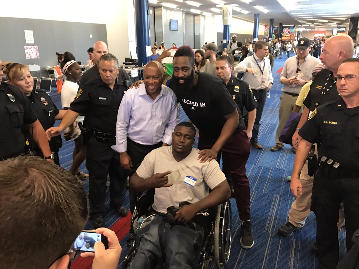 SylvesterTurner's tweet photo. .@JHarden13 &amp; I visited GRB shelter to visit volunteers &amp; people displaced by Harvey. Harden is giving $1M to #Harvey relief #HoustonStrong https://t.co/ayvzKaqJPJ