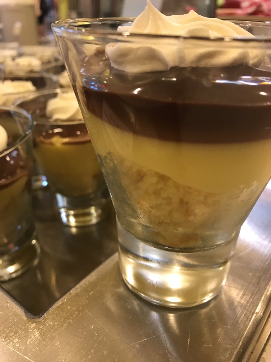 joecacc677's tweet photo. @BUDiningService #Baestate #Bostoncreamparfait https://t.co/ZRhjnJ1q1r