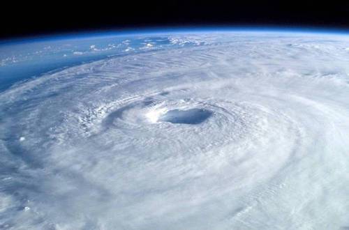 OffGridSurvivaI's tweet photo. Category 6 Hurricane Irma Becomes The Strongest Hurricane In History, Could Wipe Entire… https://t.co/wdS1yOt13U https://t.co/IxDH3Yu0Qh